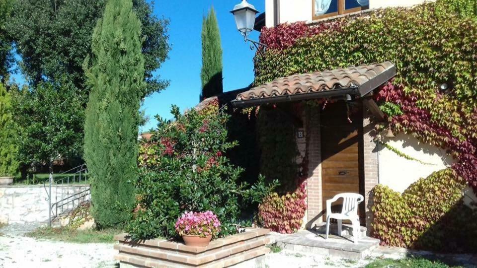 Residenza Le Querce Trilocale Villa Fossato di Vico ภายนอก รูปภาพ