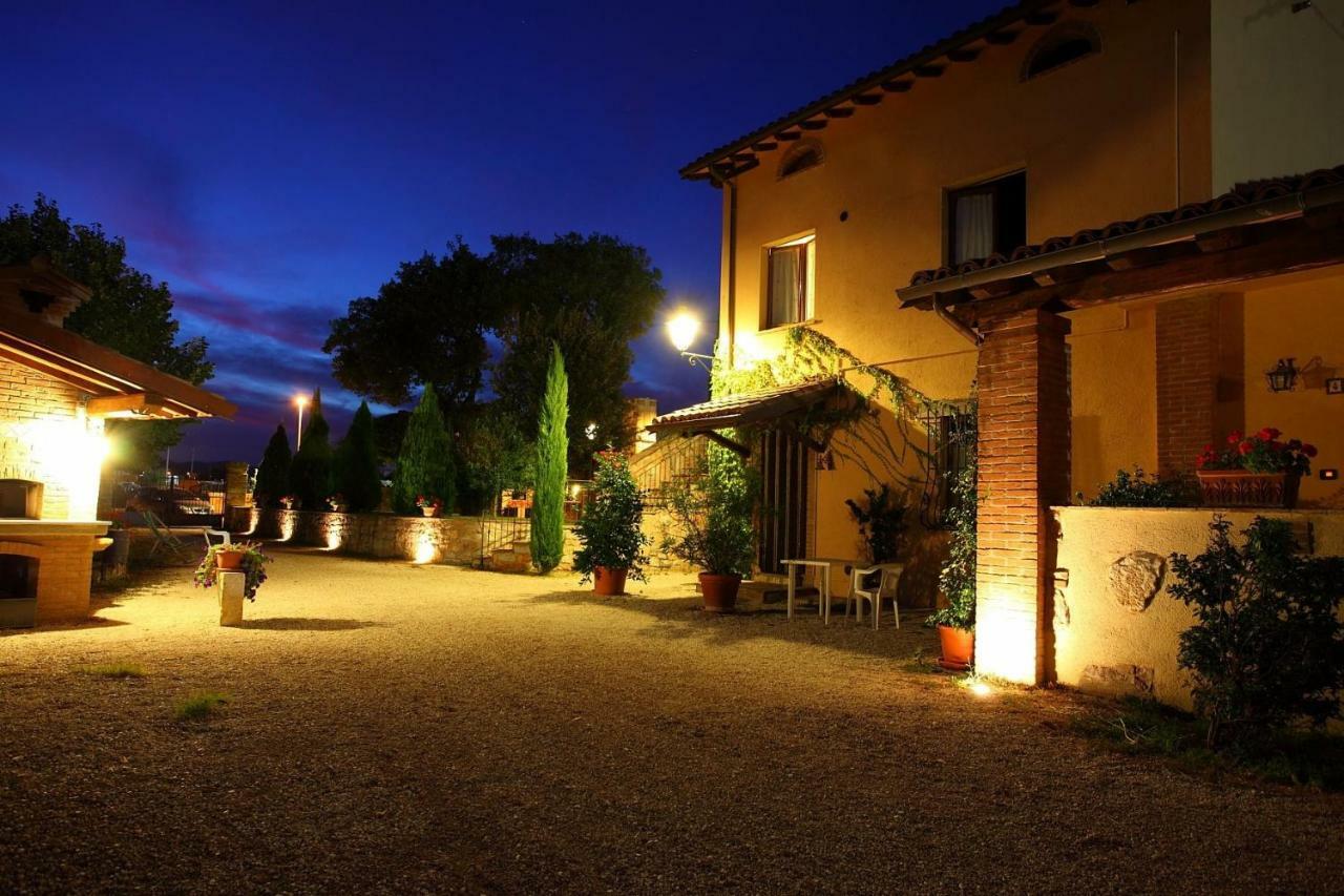 Residenza Le Querce Trilocale Villa Fossato di Vico ภายนอก รูปภาพ